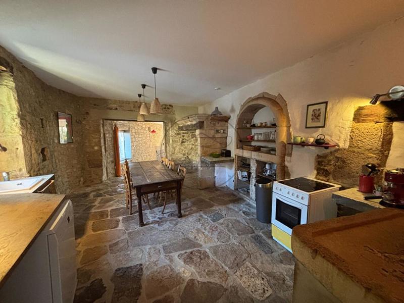 Maison de village - 163 m² - 9 pièces