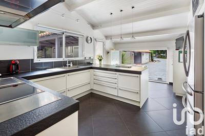 Maison de maîtres - 374 m² - 10 pièces