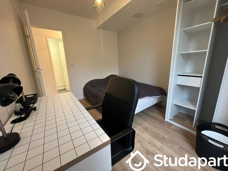 Chambre - 12 m² - 1 pièce