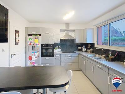 Maison - 92 m² - 4 pièces