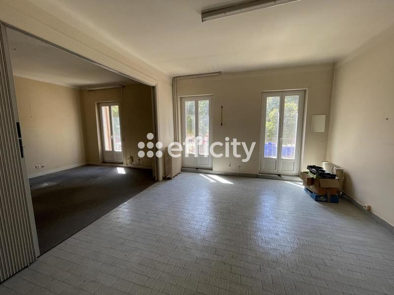 Immeuble - 220 m² - 14 pièces