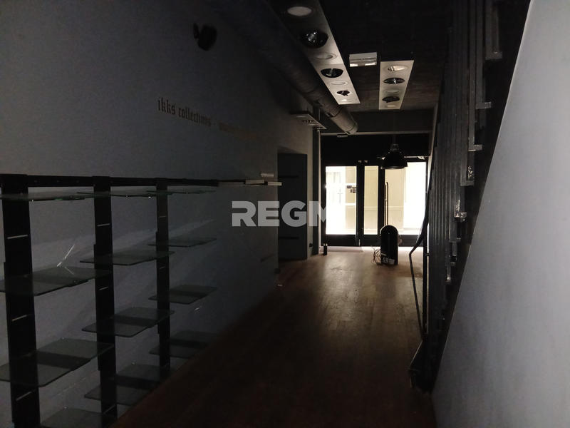 Local commercial - 310 m²