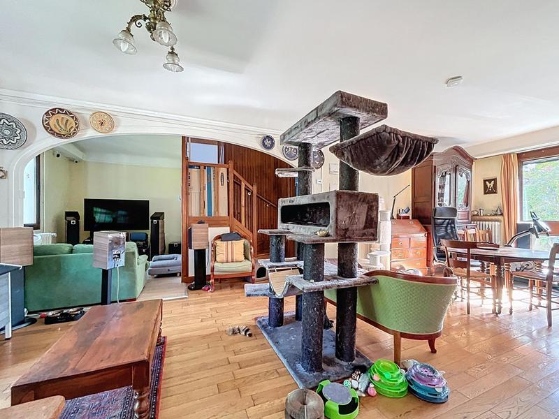 Maison - 183 m² - 6 pièces