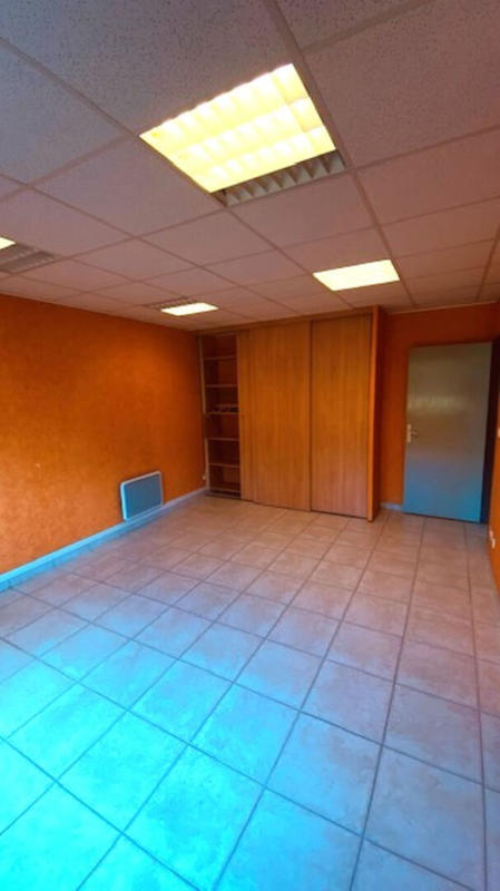 Local commercial - 78 m² - 4 pièces