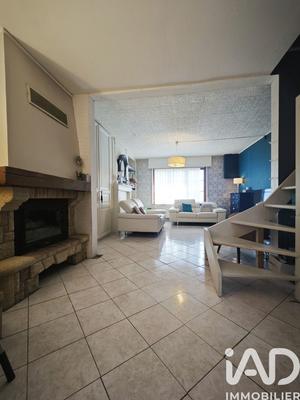 Maison - 92 m² - 5 pièces