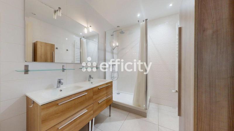 Appartement - 100 m² - 3 pièces