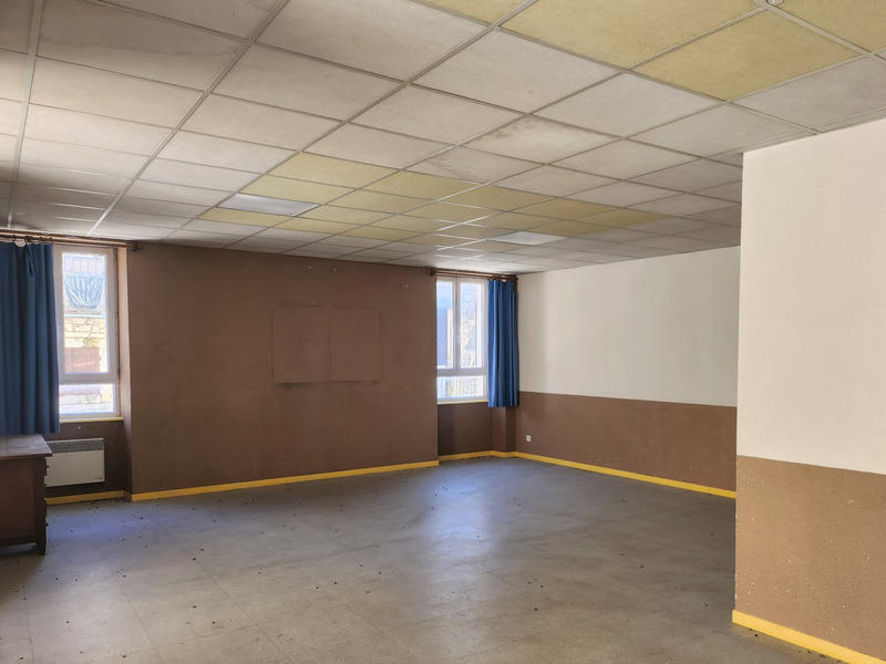 Maison - 265 m² - 10 pièces