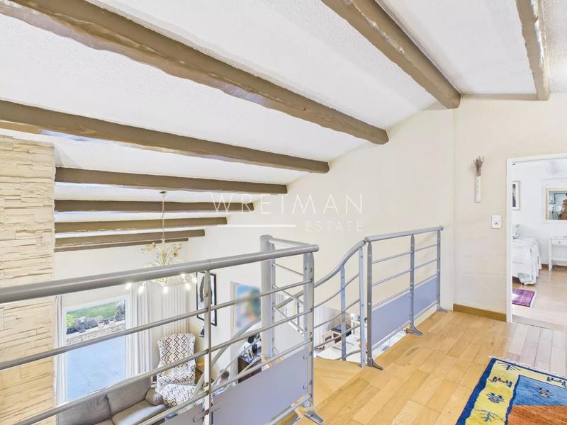 Maison - 161 m² - 6 pièces