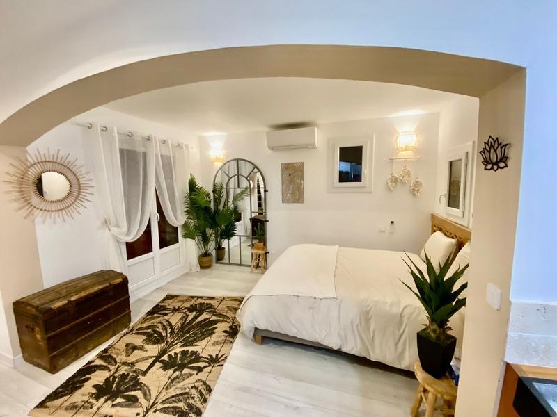 Maison - 185 m² - 9 pièces