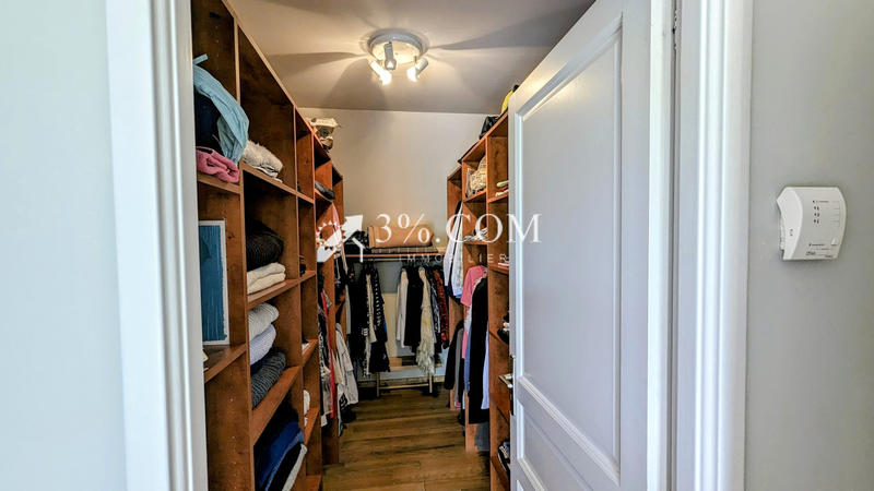 Maison - 196 m² - 7 pièces