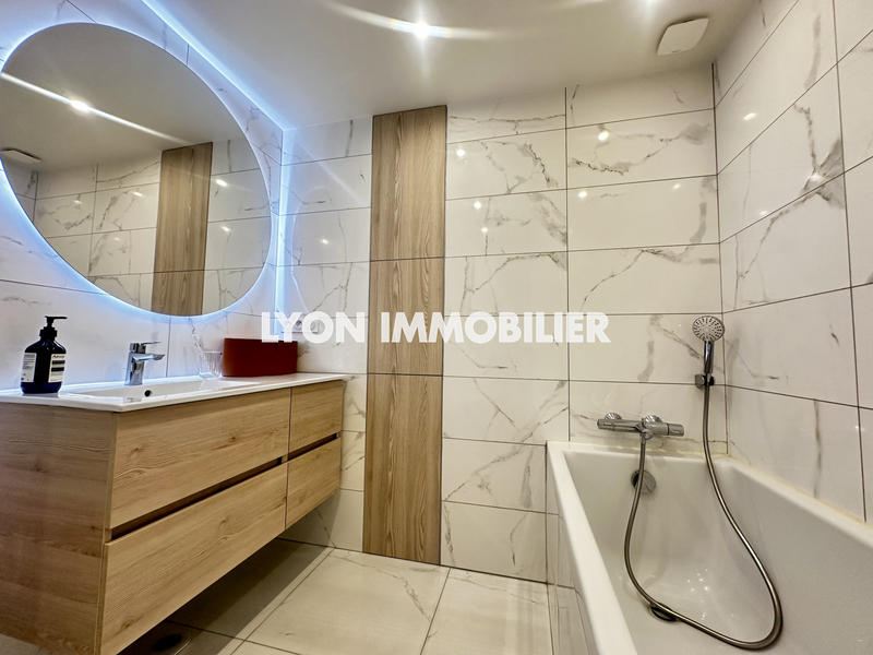 Appartement - 82 m² - 3 pièces