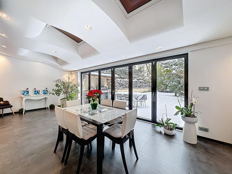 Maison contemporaine - 133 m² - 7 pièces