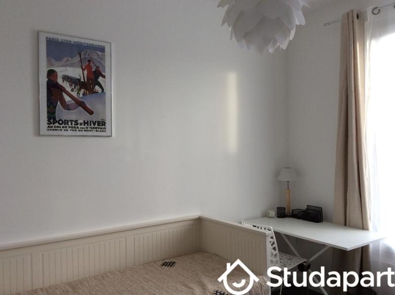 Chambre - 9 m² - 1 pièce