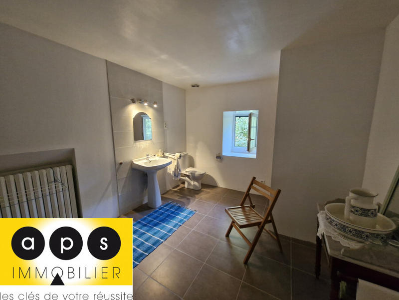 Maison - 220 m² - 10 pièces