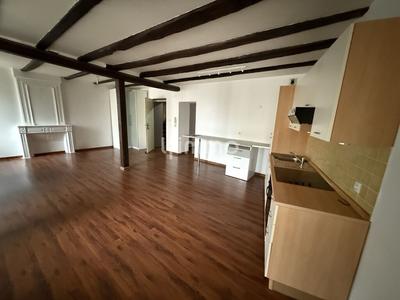 Maison - 300 m² - 9 pièces