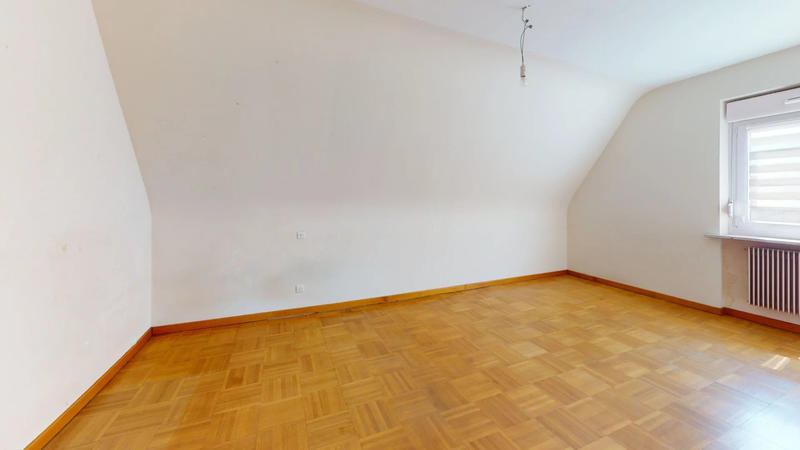 Maison - 207 m² - 7 pièces