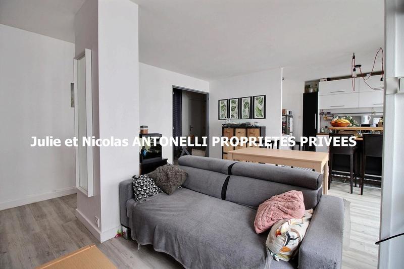 Appartement - 80 m² - 4 pièces