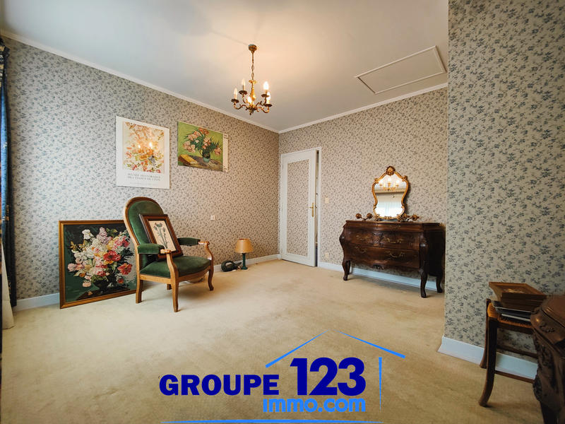 Maison - 166 m² - 8 pièces