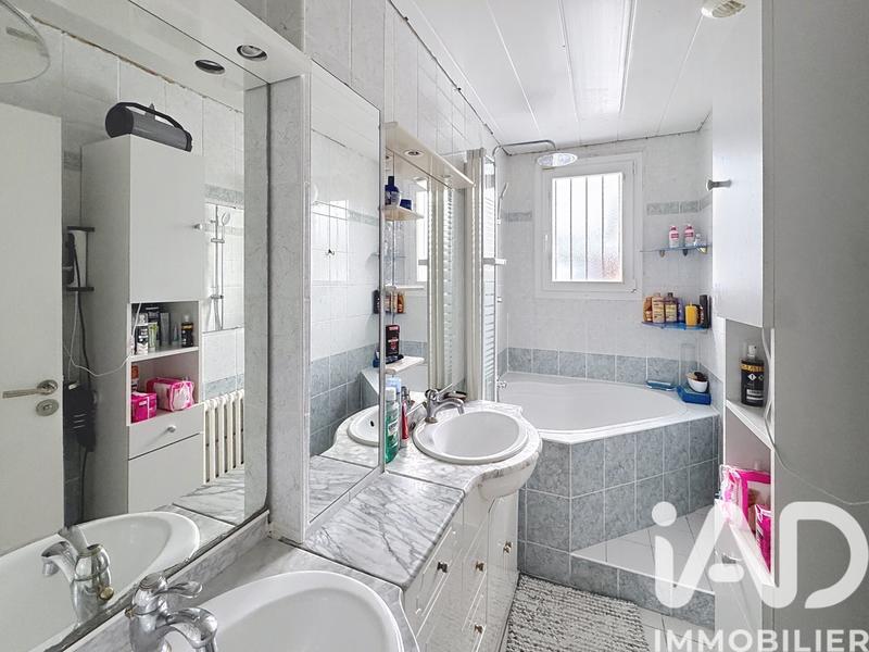 Maison - 100 m² - 6 pièces