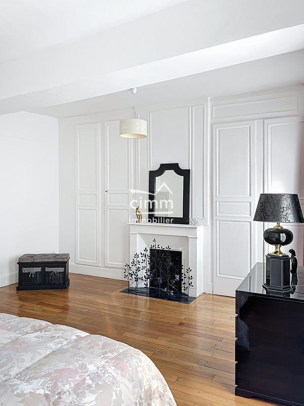 Maison traditionnelle - 159 m² - 4 pièces