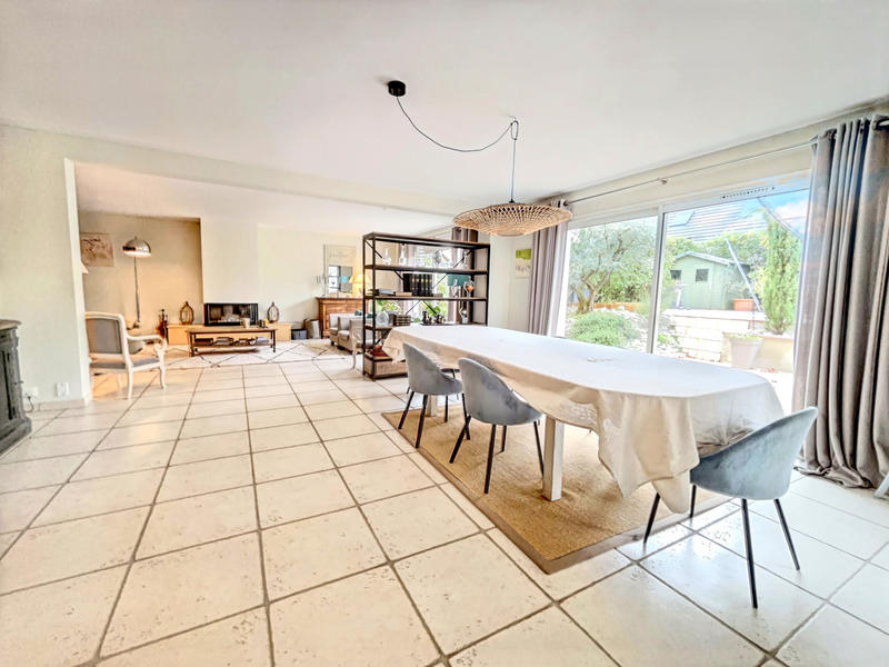 Maison - 310 m² - 8 pièces