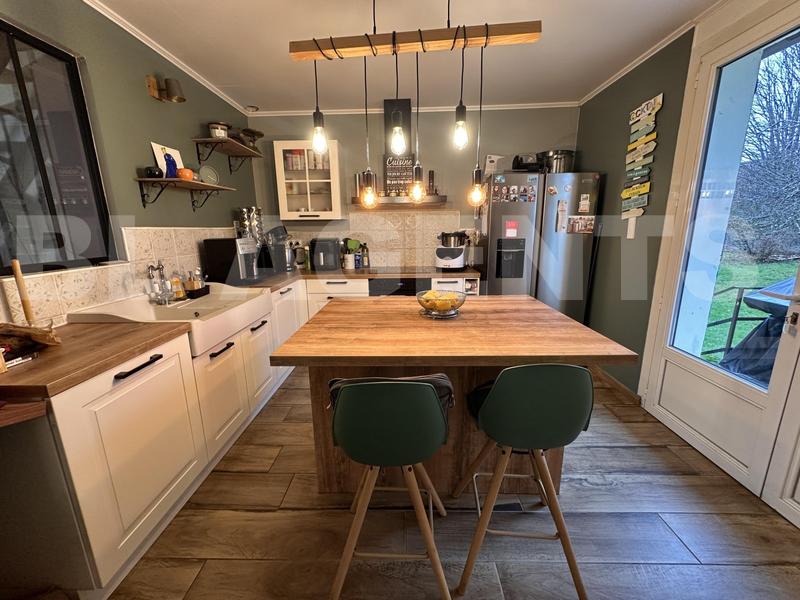 Maison - 110 m² - 6 pièces