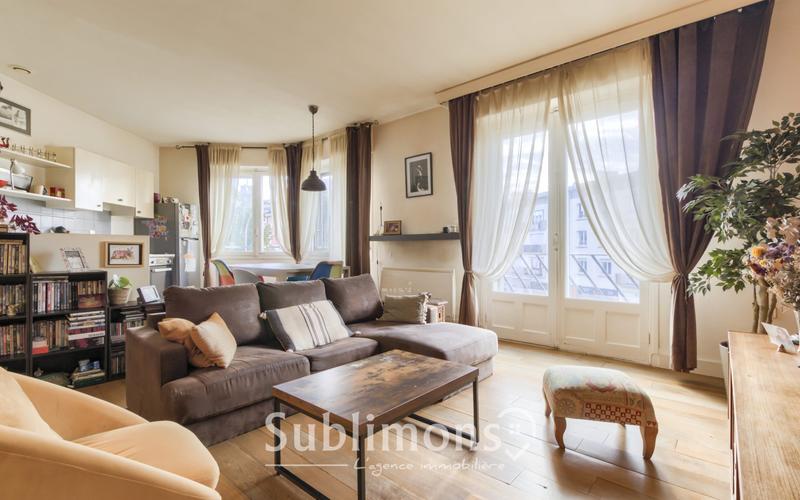 Appartement - 82 m² - 4 pièces