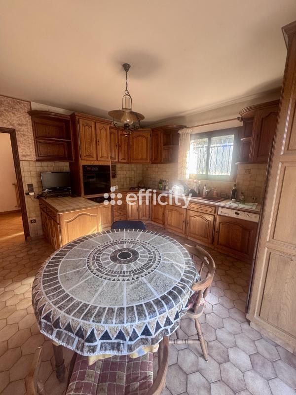 Maison - 397 m² - 4 pièces