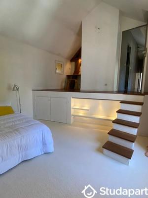 Chambre - 13 m² - 1 pièce