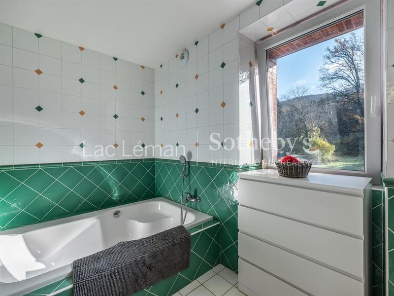 Maison - 306 m² - 7 pièces