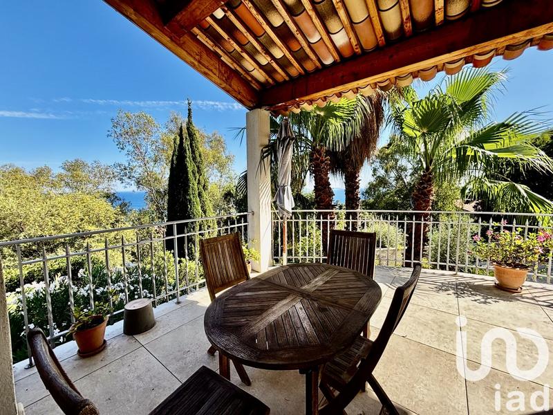 Maison - 194 m² - 6 pièces