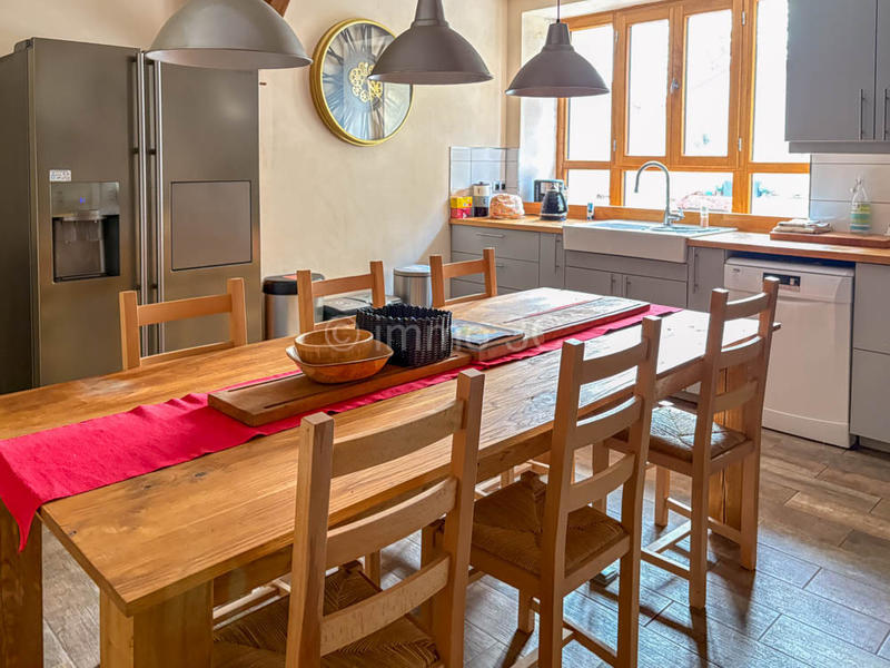 Maison en pierre - 190 m² - 6 pièces