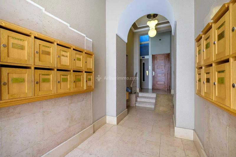 Appartement - 72 m² - 2 pièces