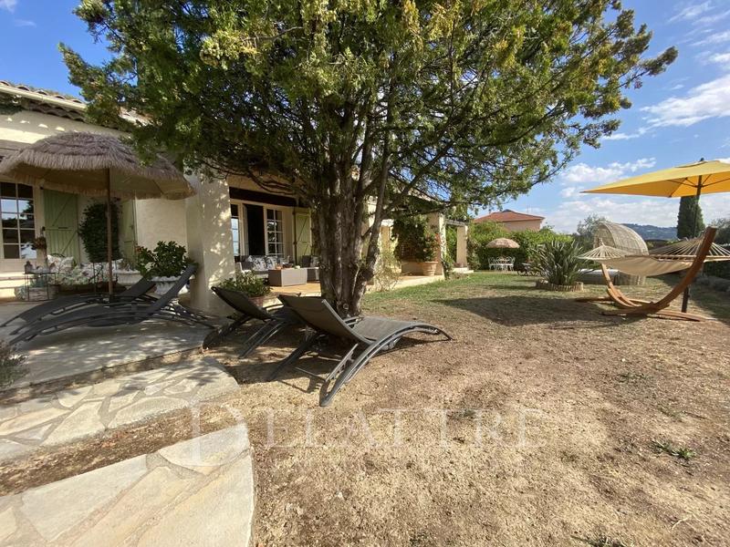 Villa - 190 m² - 9 pièces