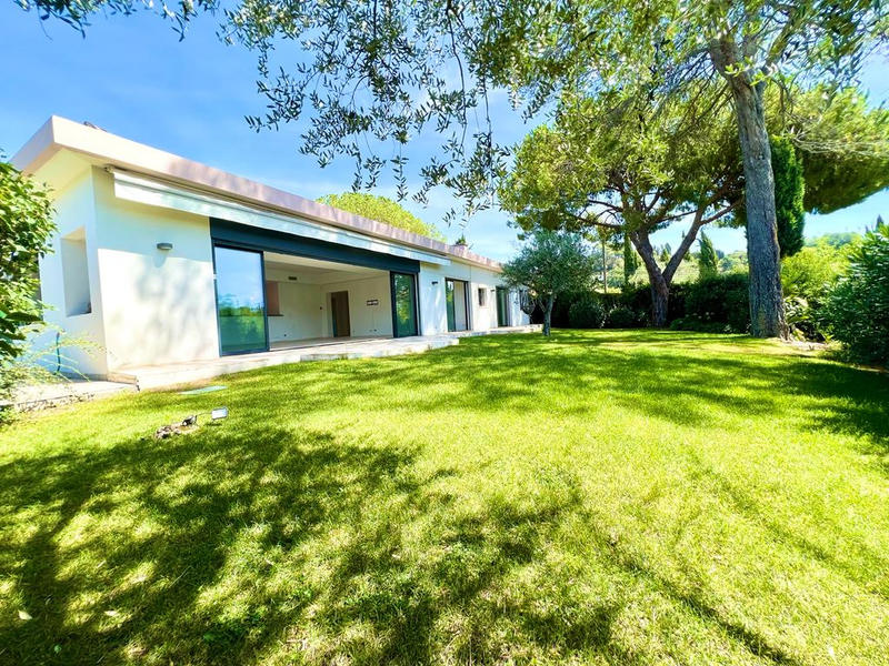 Maison - 170 m² - 5 pièces