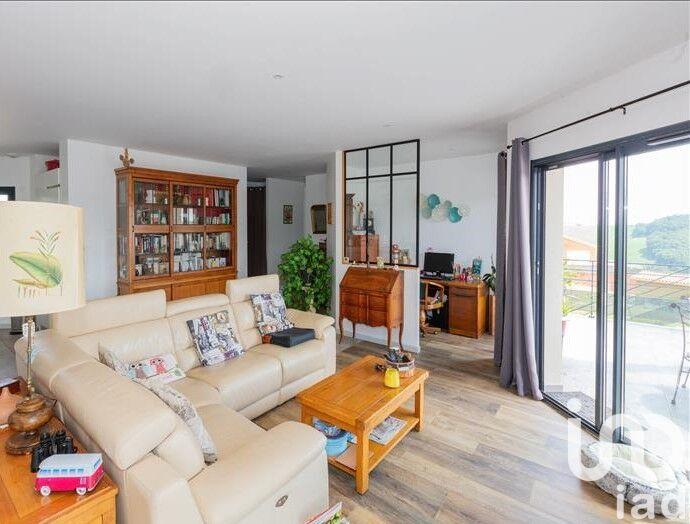 Maison - 179 m² - 7 pièces