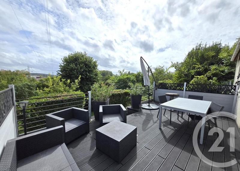 Maison - 98 m² - 6 pièces