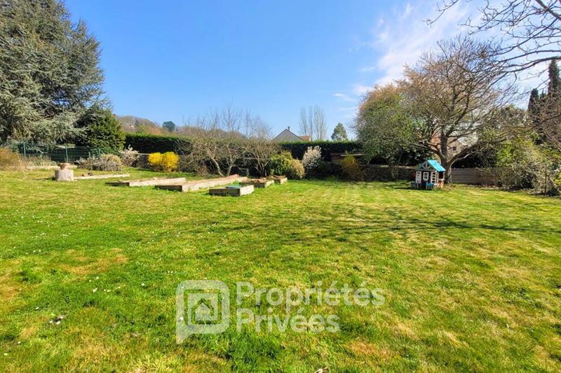 Maison - 196 m² - 9 pièces