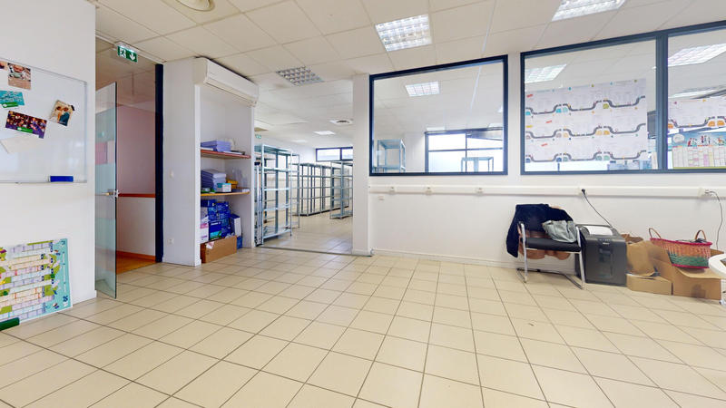 Local commercial - 255 m²