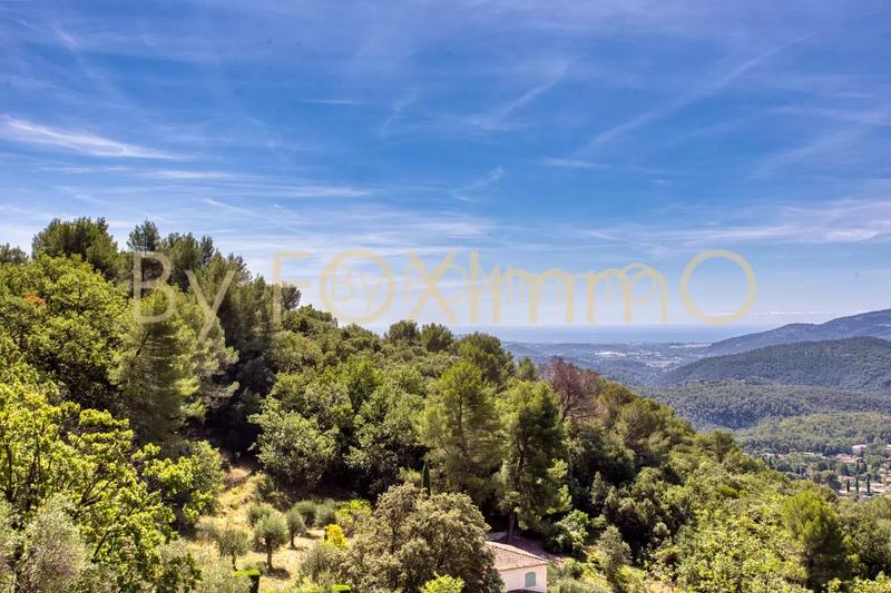 Maison - 220 m² - 5 pièces