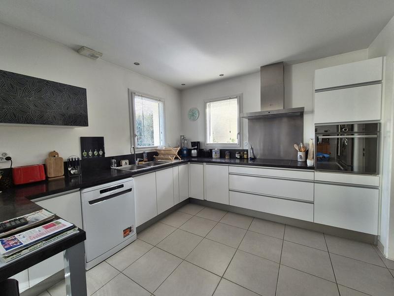 Maison - 110 m² - 4 pièces