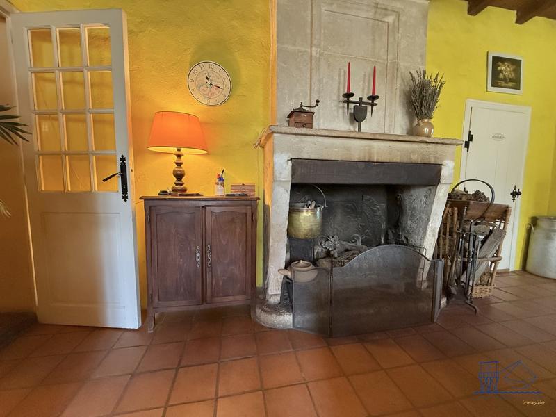 Maison ancienne - 225 m² - 8 pièces