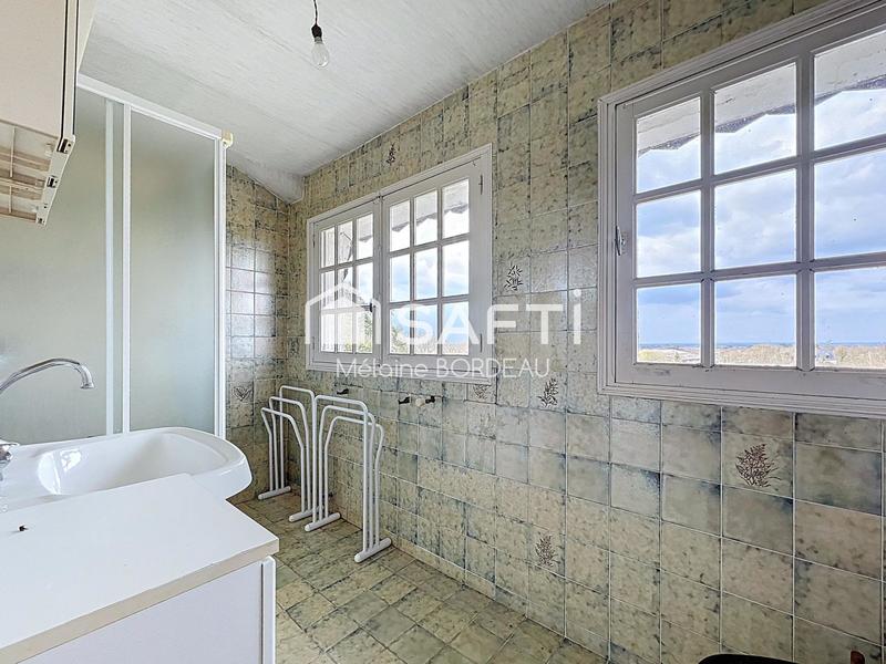 Maison - 230 m² - 10 pièces