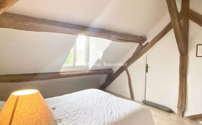 Maison - 233 m² - 11 pièces