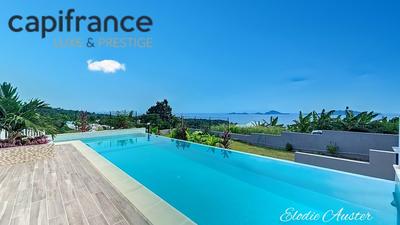 Propriété - 305 m² - 7 pièces