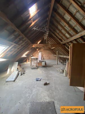 Maison - 98 m² - 5 pièces