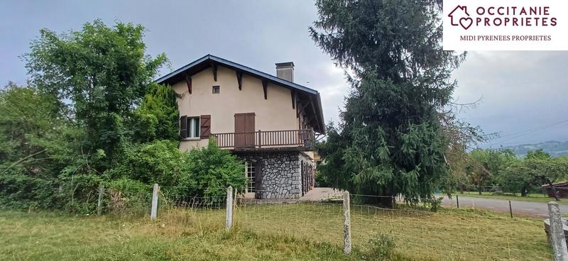 Maison - 263 m² - 9 pièces