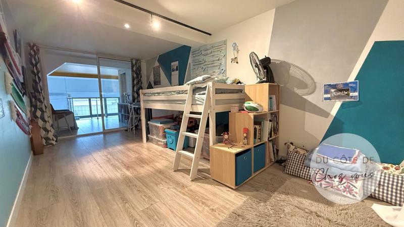 Loft - 148 m² - 5 pièces