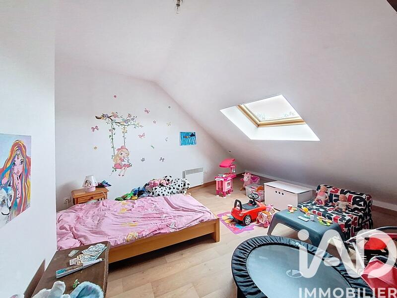 Maison - 204 m² - 7 pièces