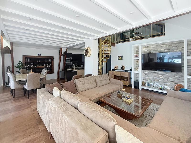 Maison - 149 m² - 6 pièces